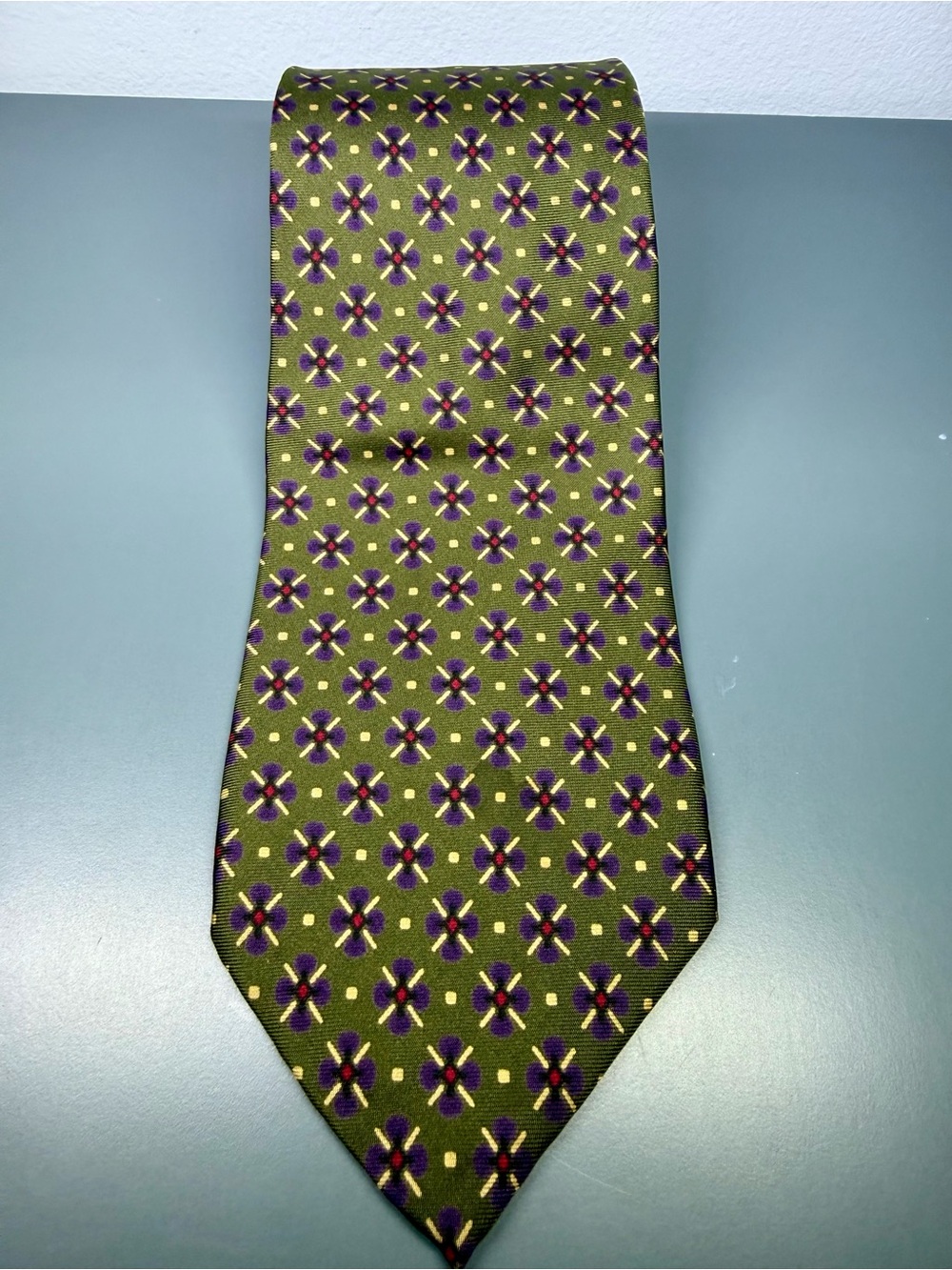 Christian Dior Monsieur 100% Silk Vintage Made in Italy Floral Medallion Tie